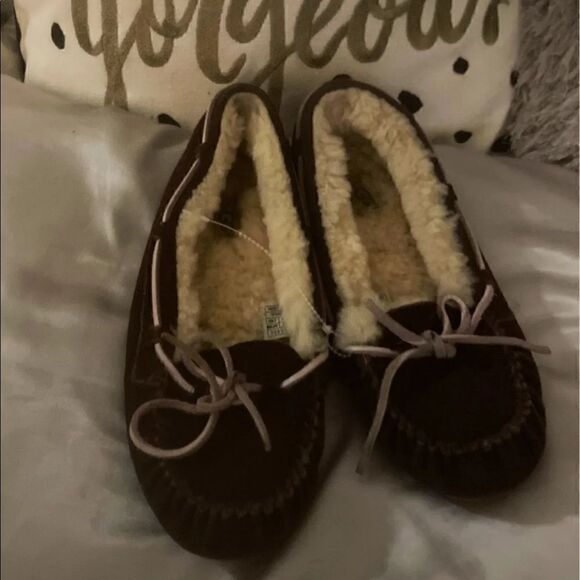 Ugg Australia shearling fur lined moccasin slippers Dakota pink brown guc sz 7 - Picture 5 of 8